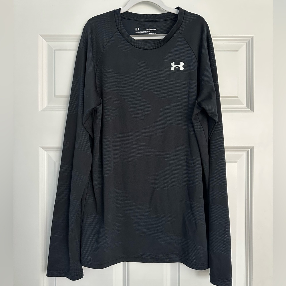 Under Armour boys black camo performance long sleeve T-shirt XL